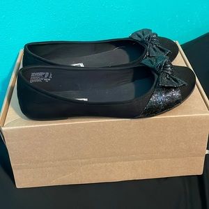 American eagle glitter bow dress shoes